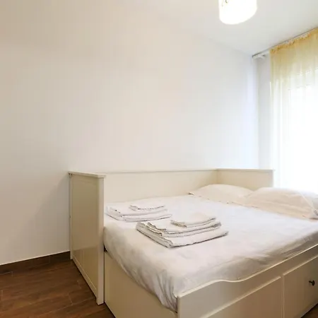 Mila Apartments Battista-2